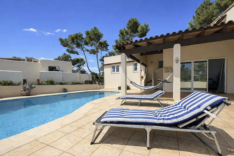 Spacious villa with sea views and great potential in Sol de Mallorca Mas — photo 2
