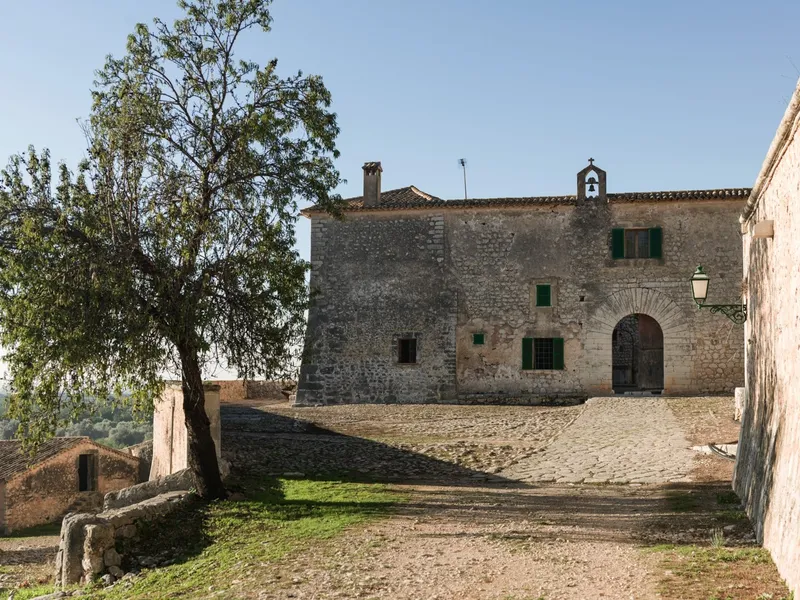 Mansion in Bunyola: Historical country manor from 1602 including vast estate — photo 5