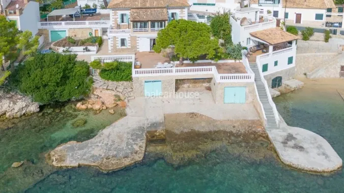 Elegant villa with spectacular views and direct access to the sea in Puerto de Andratx — photo 1