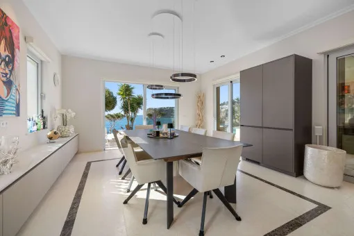 Puerto Andratx, Pure sea views in Port Andratx – frontline villa with heated pool — photo 6
