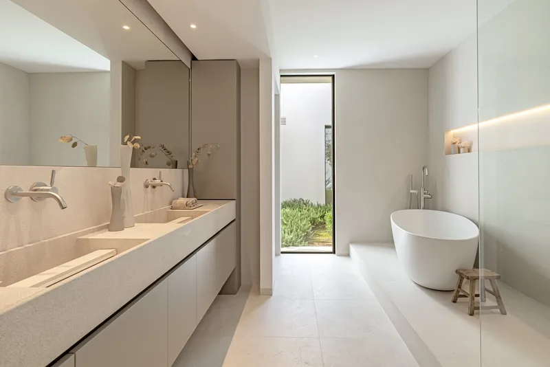 Villa in Portals Nous - Property with sea views and pool — photo 8