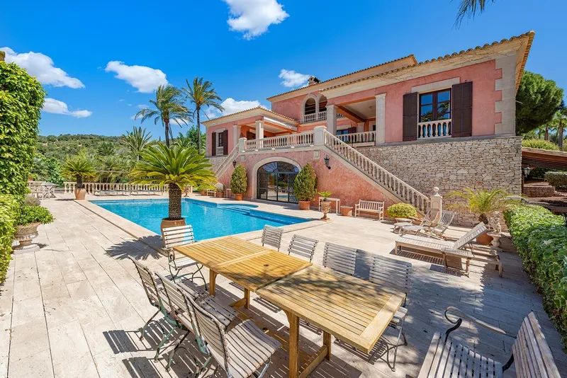 Ideal family home country property for sale in Cas Concos with covered terrace and landscaped gardens — photo 12