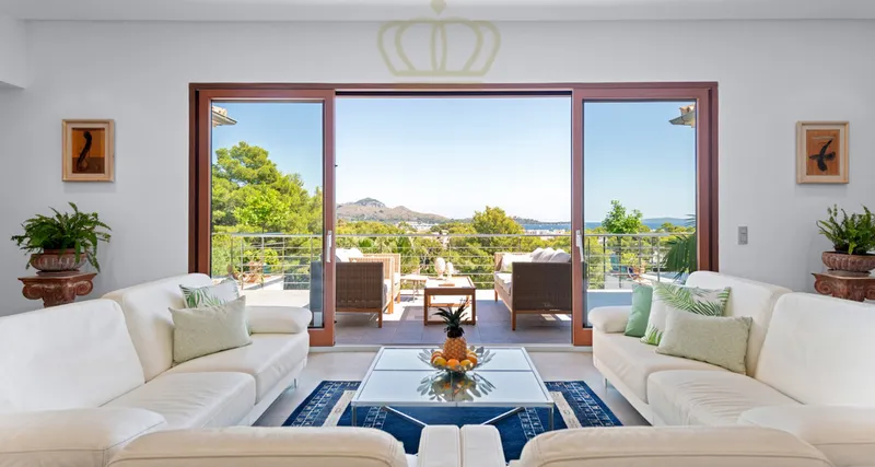 Exclusive villa in Puerto Pollensa with sea views in dreamy hillside location — photo 4