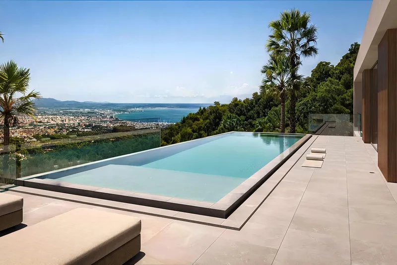 Sea-view designer villa with top equipment — photo 2