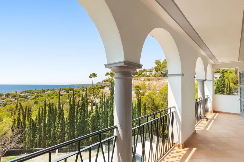 Luxurious estate with breathtaking views — photo 2