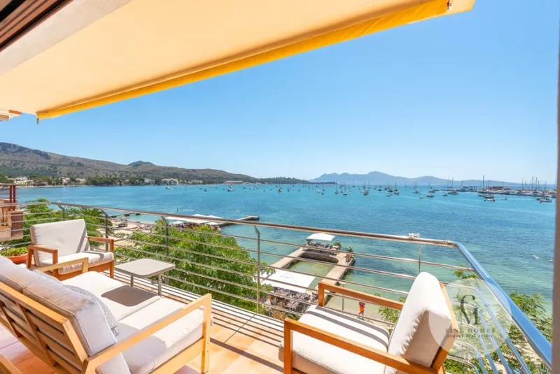 Live the Mediterranean: Apartment facing the sea with panoramic views in Puerto de Pollensa — photo 1