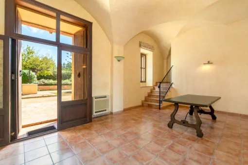 Manacor, charming finca with panoramic views and forest on extensive land on the outskirts of Sant Llorenç — photo 10