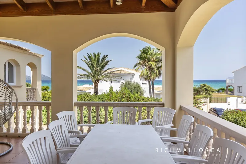 Deluxe villa with rental licence in Playa de Muro — photo 9