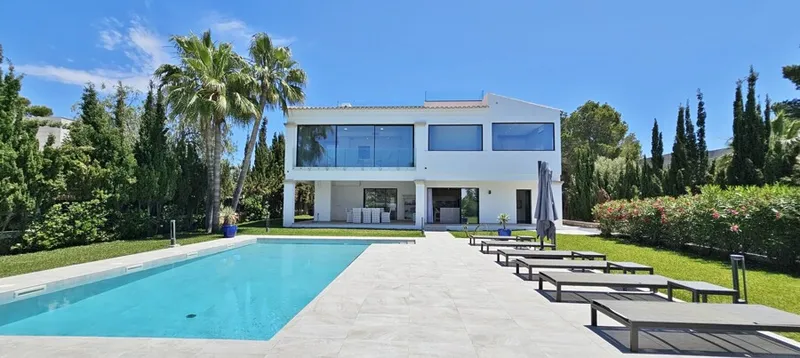 Villa with Garden and Pool close to the Sea in Porto Petro — photo 3