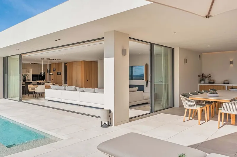 Newly built villa with two swimming pools in Portals Nous — photo 11