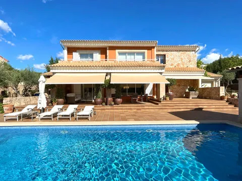 Elegant villa for sale in Sant Marçal with pool and views of the Bay of Palma — photo 4
