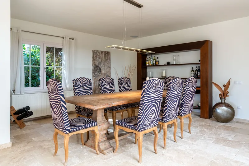 Exclusive villa in a prestigious residential area with spectacular sea views — photo 10