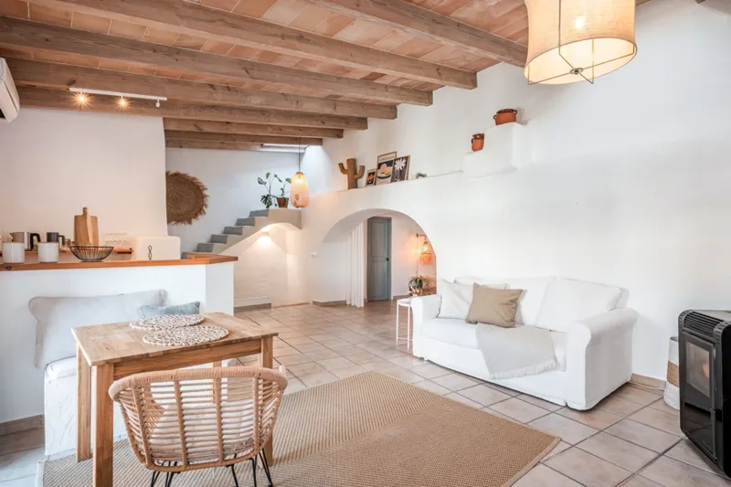 Felanitx Village Property with Townhouse Conversion Potential — photo 9
