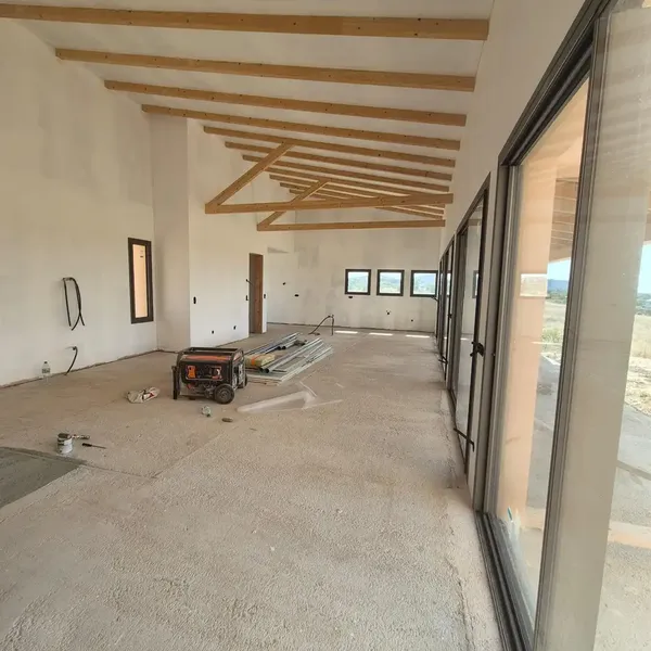 This rustic finca still pending completion, located on the outskirts of Llucmajor, has unobstructed views of the countryside, the land is — photo 10