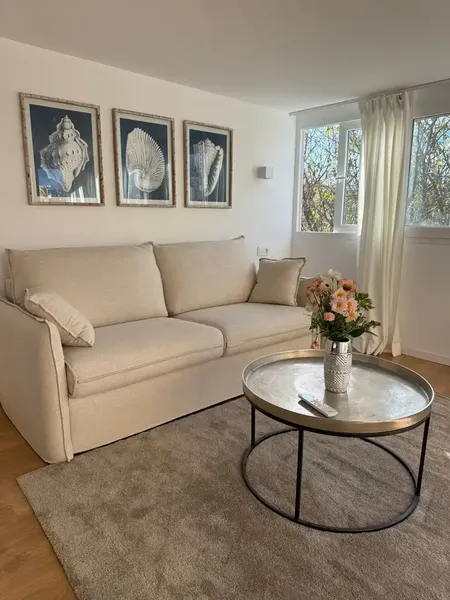 This extraordinary penthouse is located in a privileged location in El Molinar, just a few minutes' walk from the sea. The property is situated — photo 11