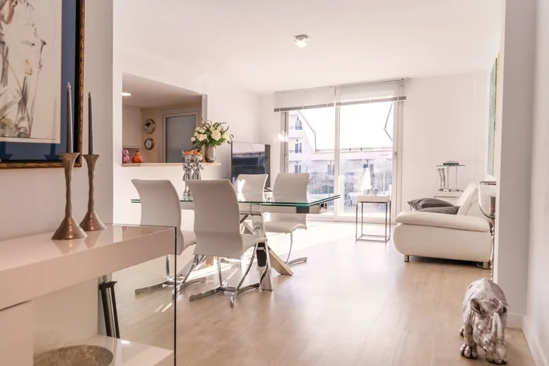 Beautiful 4-bedroom apartment near the beach in Palmanova — photo 2
