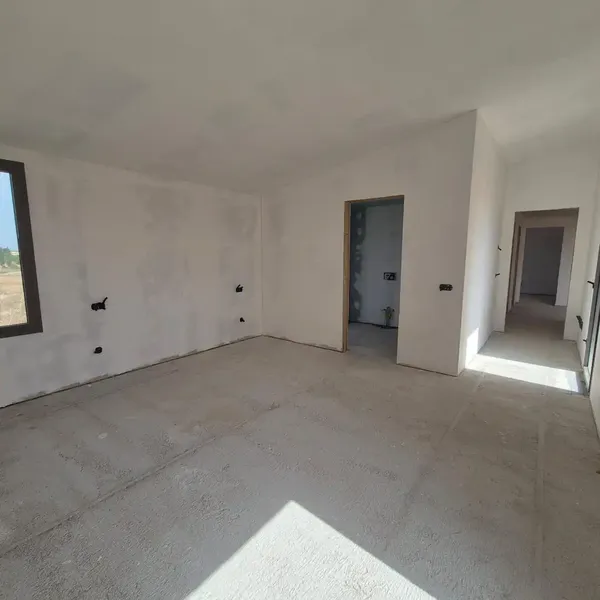 This rustic finca still pending completion, located on the outskirts of Llucmajor, has unobstructed views of the countryside, the land is — photo 6