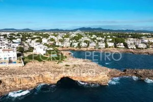 Ref. PRO240 – Building plot in the first sea line in Es Fortí, Cala d’Or – with views of the adjacent coastline and the sea — photo 3