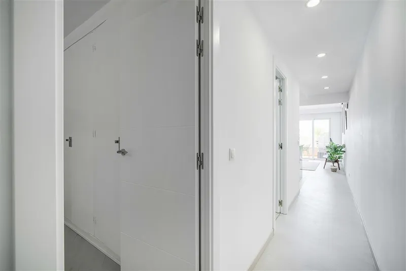 1st line sea view apartment in Mallorca Magaluff in Magaluf — photo 11