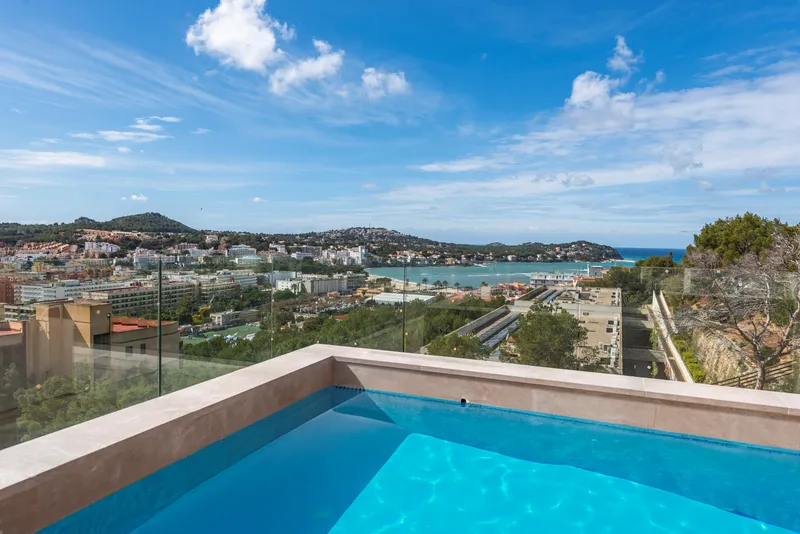 Exclusive penthouse in Santa Ponsa with private rooftop pool, sea views & luxury finishes — photo 2