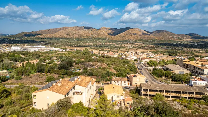 Exclusive plot over 32,000 m² with incomparable mountain views — photo 9