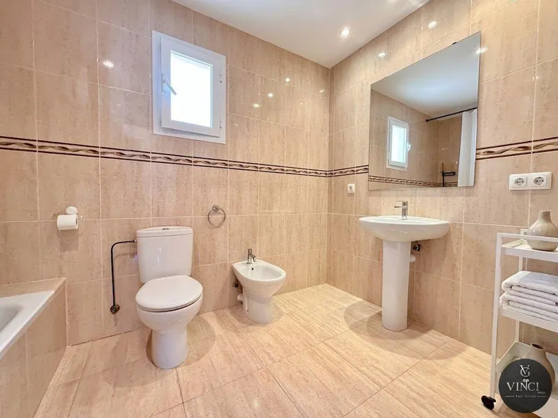 Investment in Santanyí: Apartment with Elevator and Balcony near the Market and the Beach — photo 8