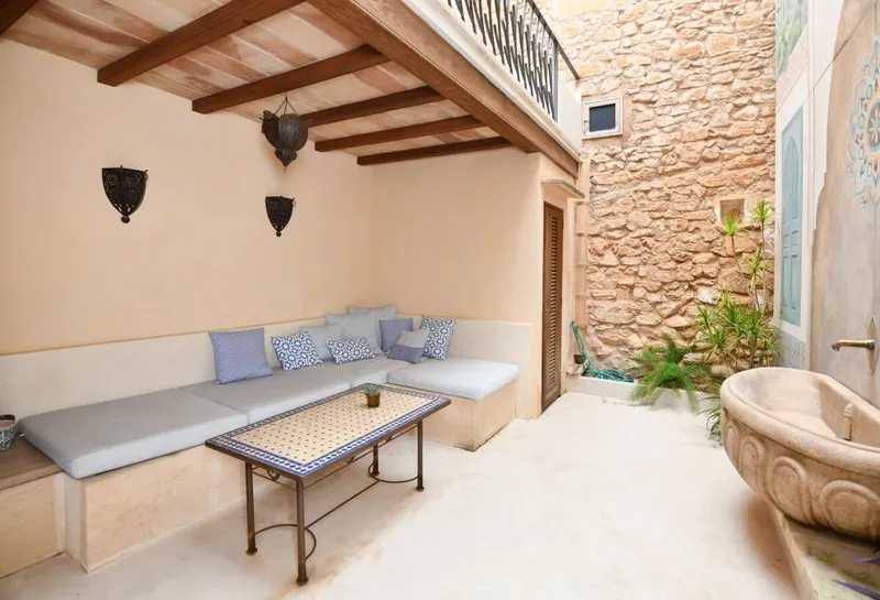 Authentic village house renovated in an exquisite style just a few metres from the Plaza — photo 4