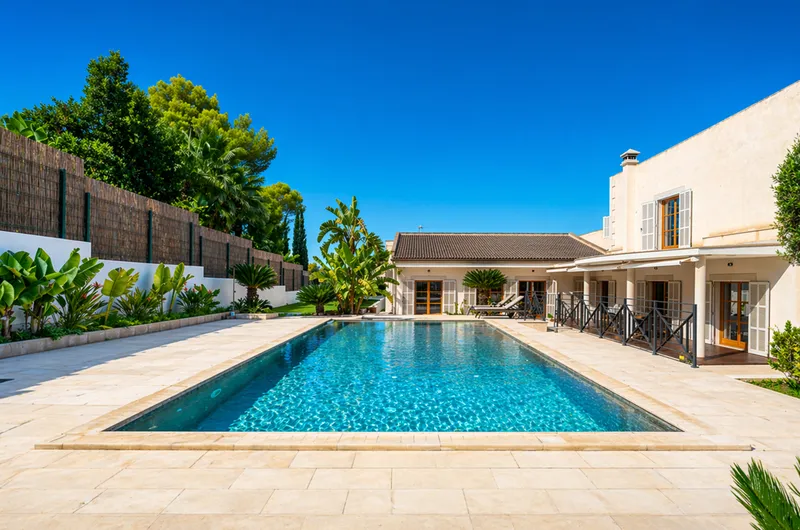 Spacious Mediterranean villa with mountain views in Nova Santa Ponsa — photo 4