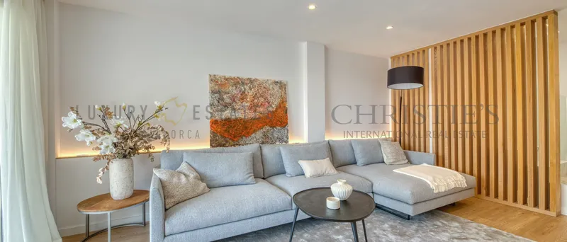 Completely renovated penthouse in Bendinat with roof terrace and private pool and sea views — photo 1