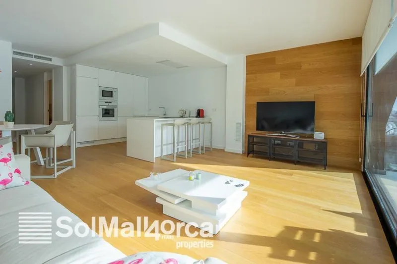 Three bedroom apartment on the second floor with lift in the heart of Puerto de Alcudia with spectacular seaviews — photo 5
