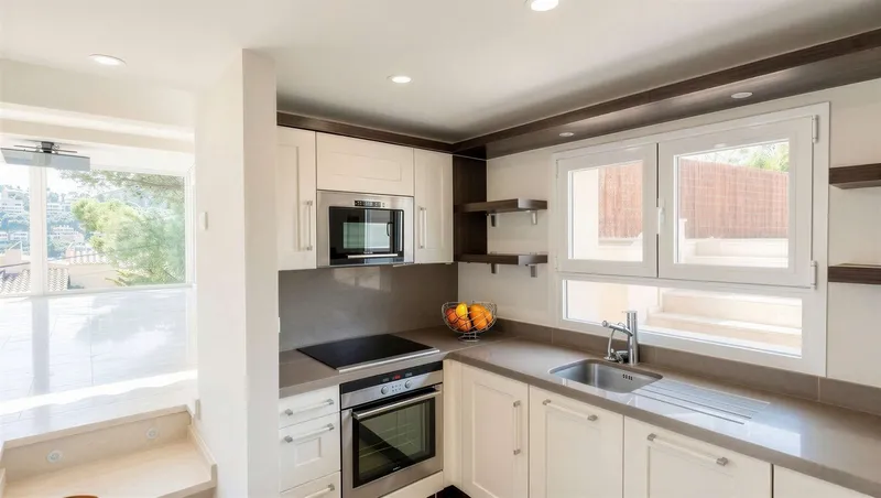 Exclusive Living with Ocean View & Pool — photo 6
