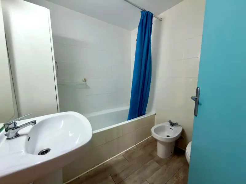 Important information: The apartment is NOT rented in July or August — photo 9