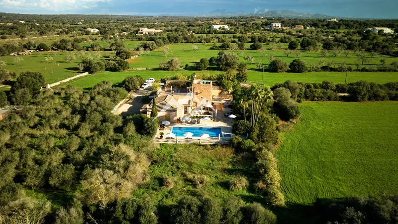 Rustic finca with pool and tourist license in Ses Salines — photo 2