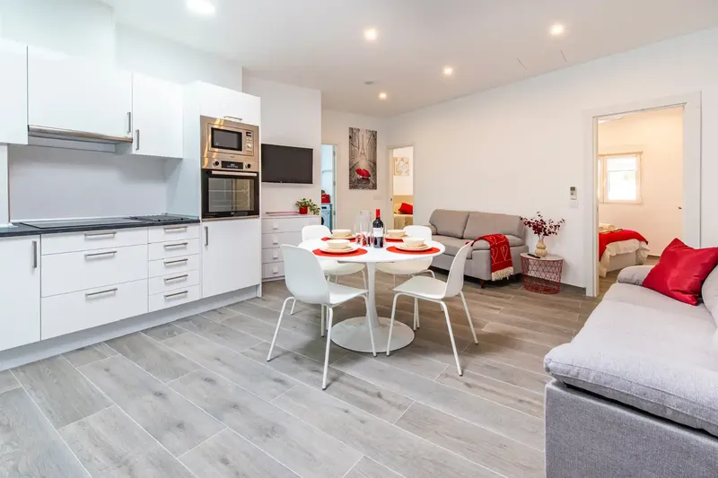 Modern and bright 2-bedroom apartment, just steps from the sandy beach of Cala Vinyes, one of the most — photo 3
