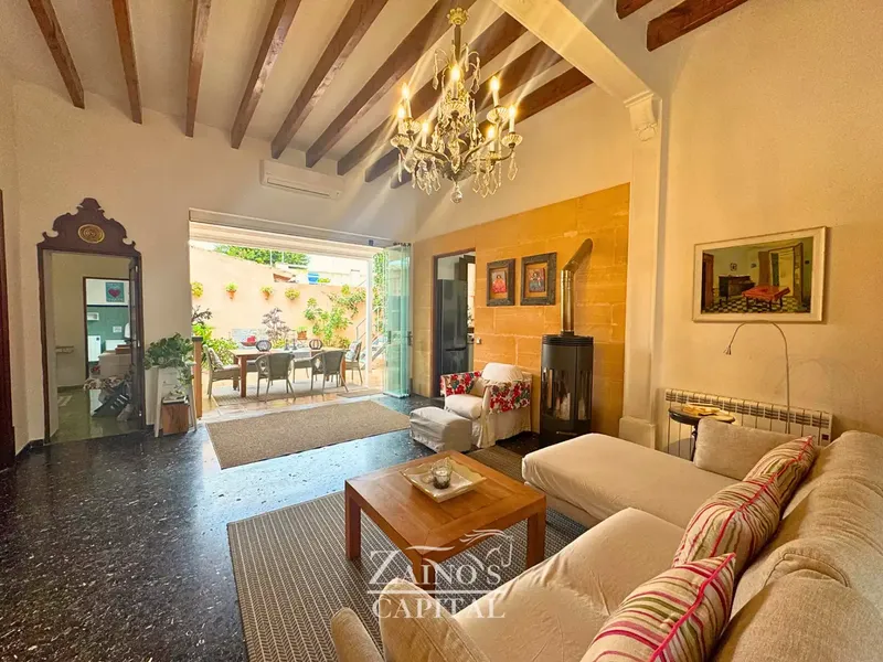 We present a unique opportunity to acquire a home in Colonia de Sant Jordi, located in a privileged environment just 30 meters from the sea. — photo 2