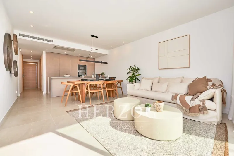 Beachfront new-build apartments with sea views and pool in Sant Elm — photo 4