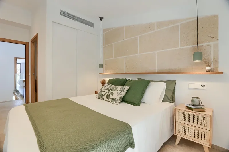 Renovated town house with back patio and private pool — photo 8