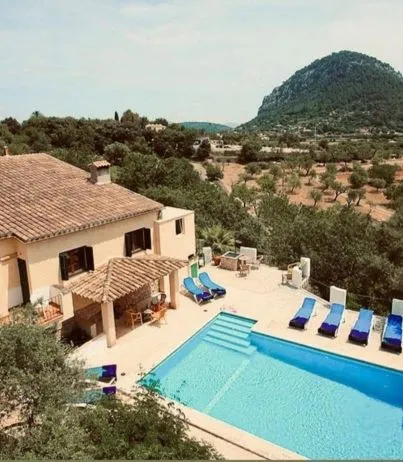 Charming Mediterranean-style finca, with a holiday rental license, in Pollensa — photo 1