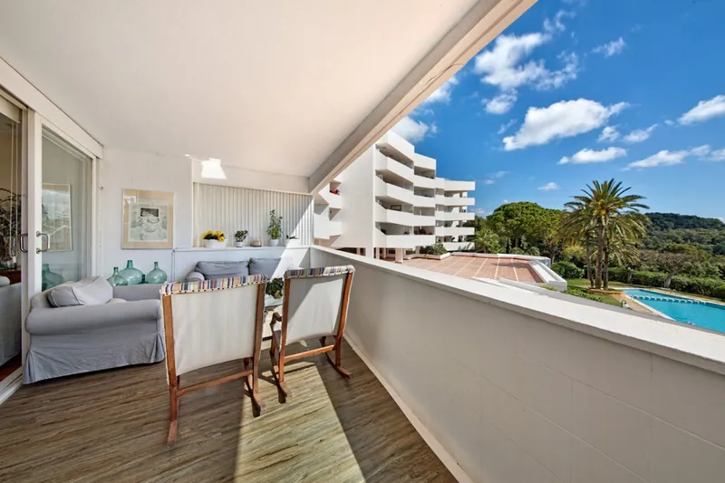 Bonanova – Magnificent flat with sea view — photo 1