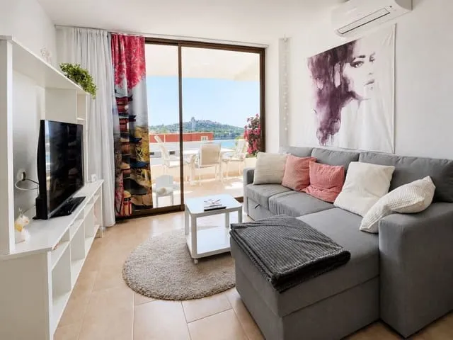 Apartment for rent in Costa de la Calma, Calvià — photo 2