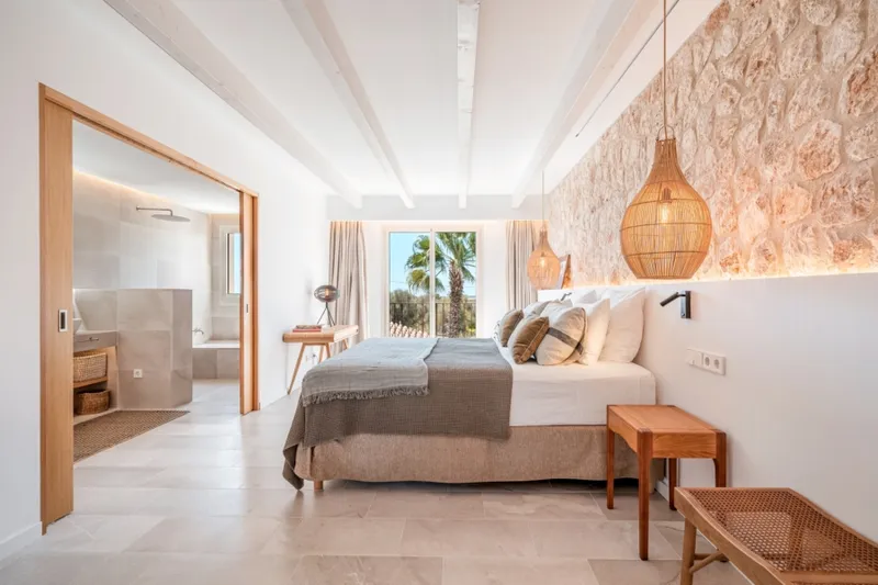 Elegant Townhouse for Sale in Ses Salines with Pool & Sea Views — photo 7