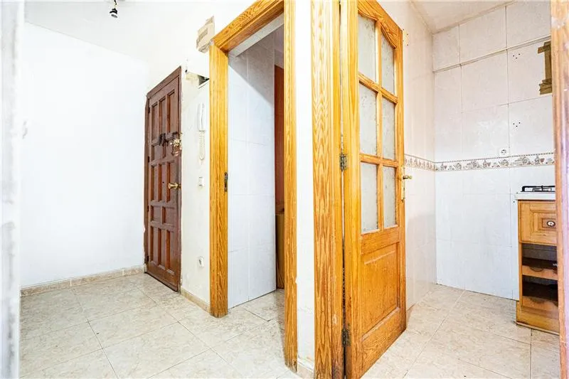 Apartment in the Nou Llevant area — photo 2