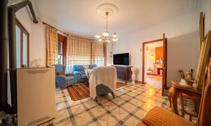 Exclusive property in Los Molinos urbanization — photo 4