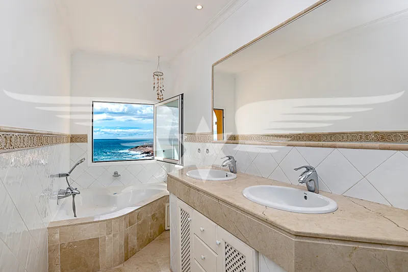 Nova Santa Ponsa I Penthouse in first sea line with harbor view — photo 8