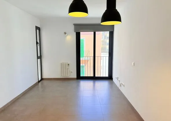 Flat / apartment in Calle de Guillem Cifre de Colonya, Camp Redo, Palma de Mallorca — photo 1