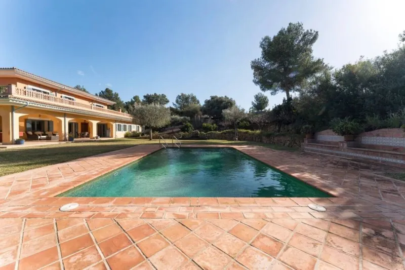 Spacious Mediterranean villa with sprawling grounds for sale in Santa Ponsa — photo 5