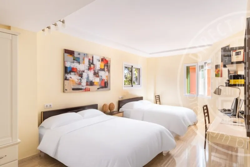251103 – Frontline Living with XL Terraces — photo 8