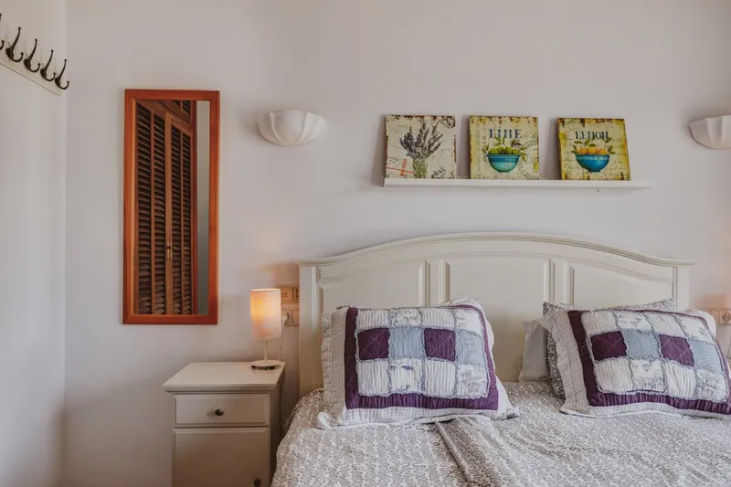 Sunny apartment with harbour views and rental licence — photo 10
