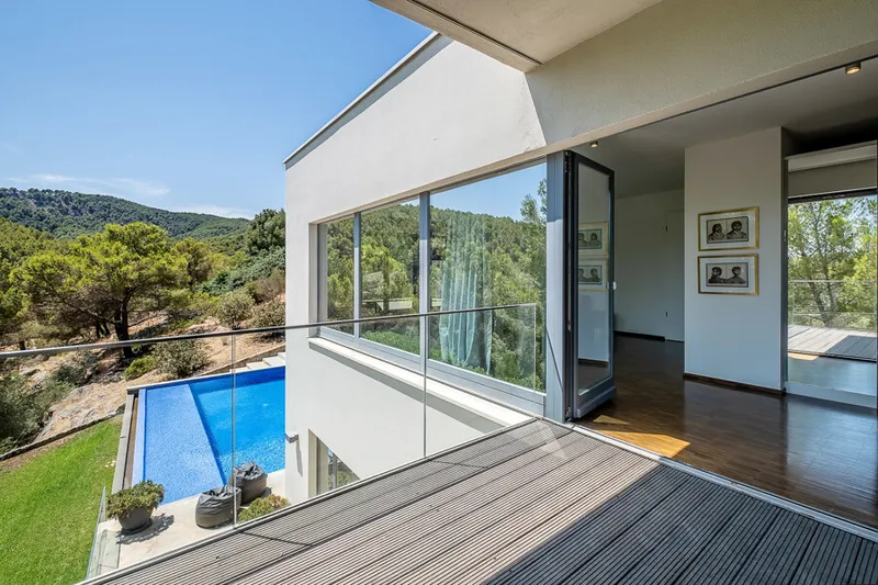 Spectacular Newly Built Villa with Pool and Holiday Licence in Son Vida — photo 11