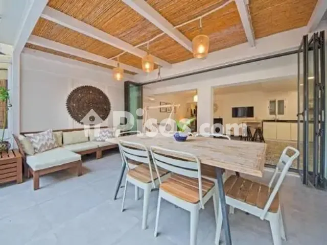 Apartment in El Mercat — photo 1